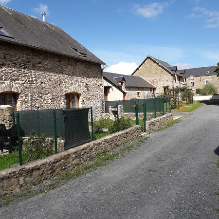 La Ferme De La Baconnerie Sainte-Marguerite-d'Elle Exterior photo