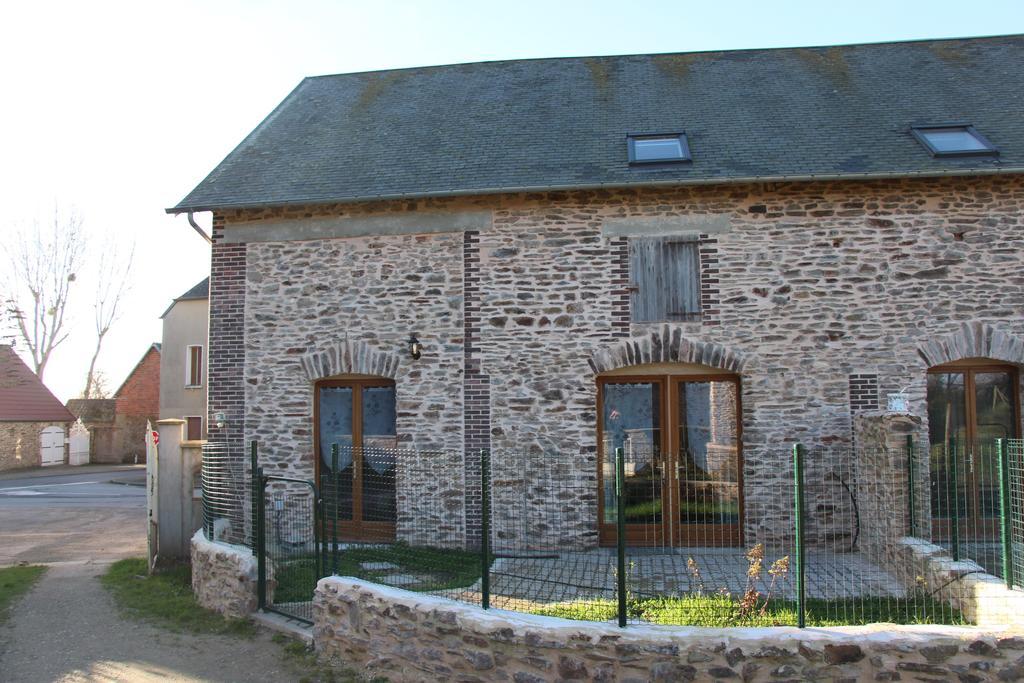 La Ferme De La Baconnerie Sainte-Marguerite-d'Elle Exterior photo