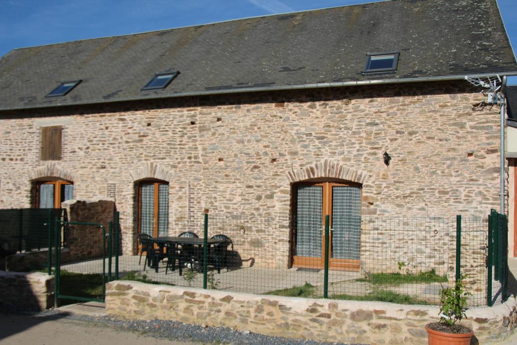 La Ferme De La Baconnerie Sainte-Marguerite-d'Elle Exterior photo