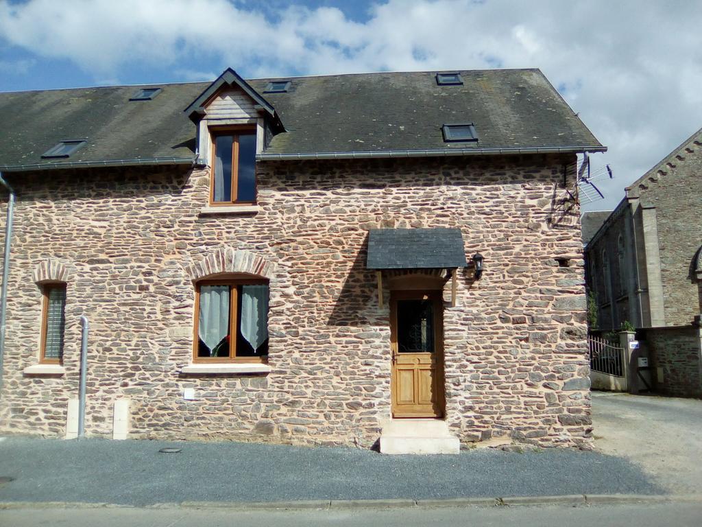 La Ferme De La Baconnerie Sainte-Marguerite-d'Elle Exterior photo