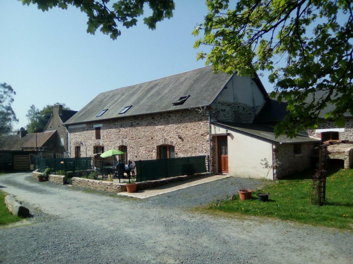 La Ferme De La Baconnerie Sainte-Marguerite-d'Elle Exterior photo